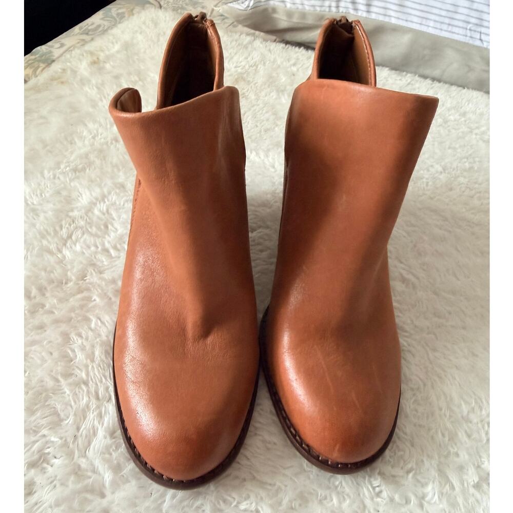 Gianni Bini Done Deal Leather Wedge Booties Womens 6.5 Cognac Brown Back Zip - Picture 2 of 8
